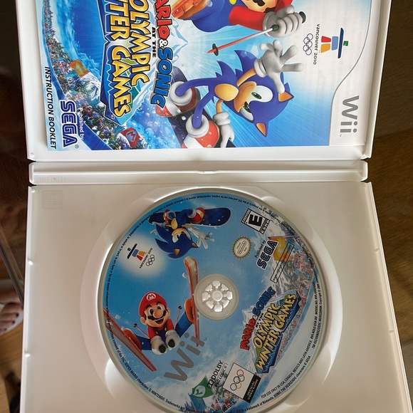 Mario and sonic at the Olympic Winter games Vancouver 2010 Nintendo Wii by Sega - Picture 3 of 4